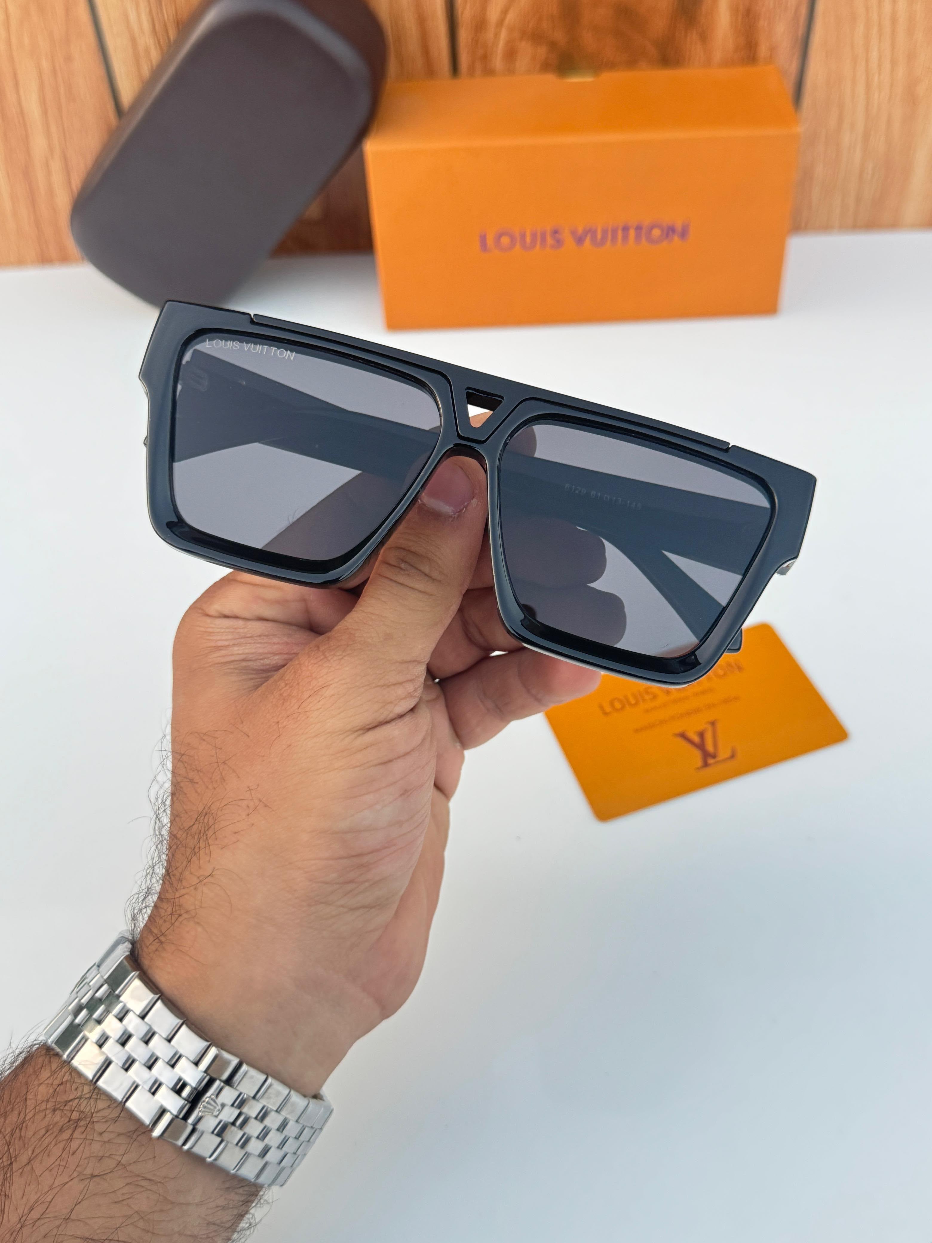 Louis_Vuitton 6129 Full Black