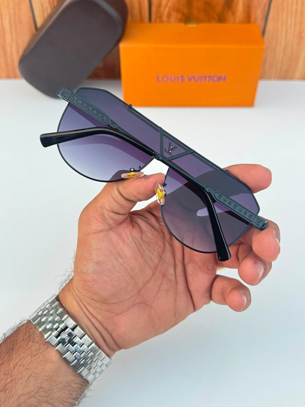 Louis_Vuitton 22295 Aviators
