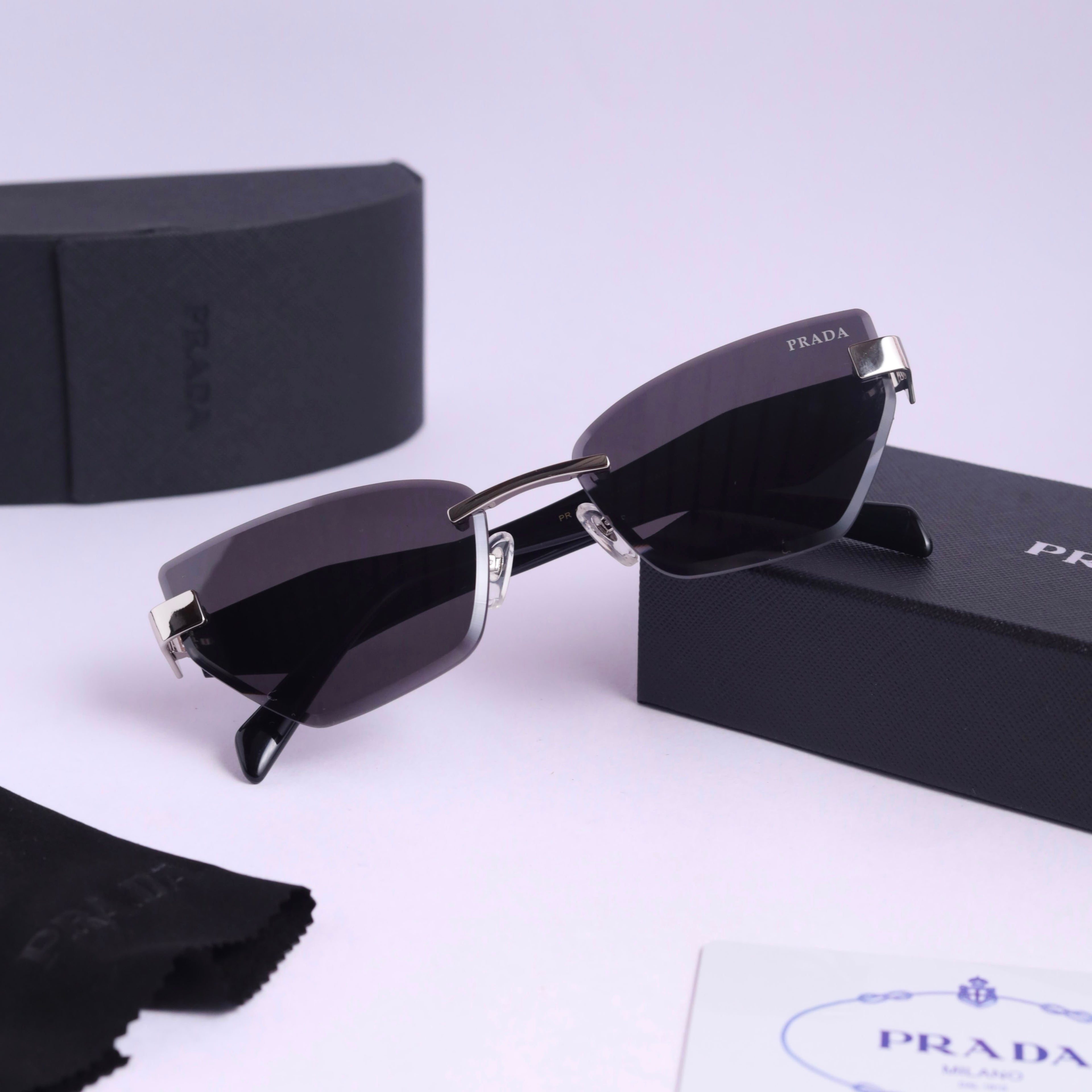 Prad_a 210 Silver Black