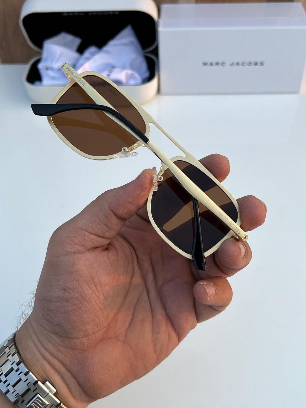 Maarc_Jacobs 503 Gold Brown