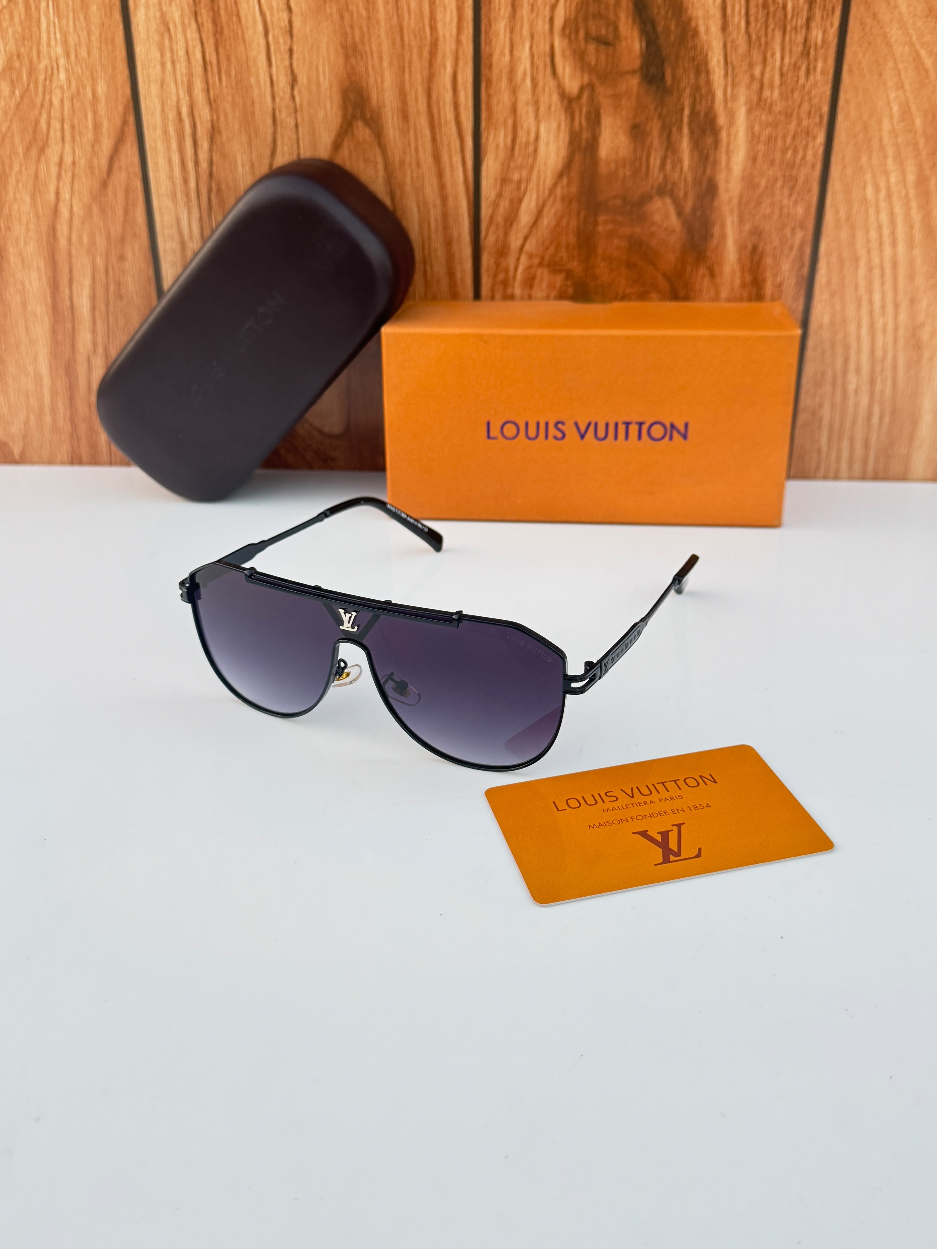 Louis_Vuitton 22295 Aviators