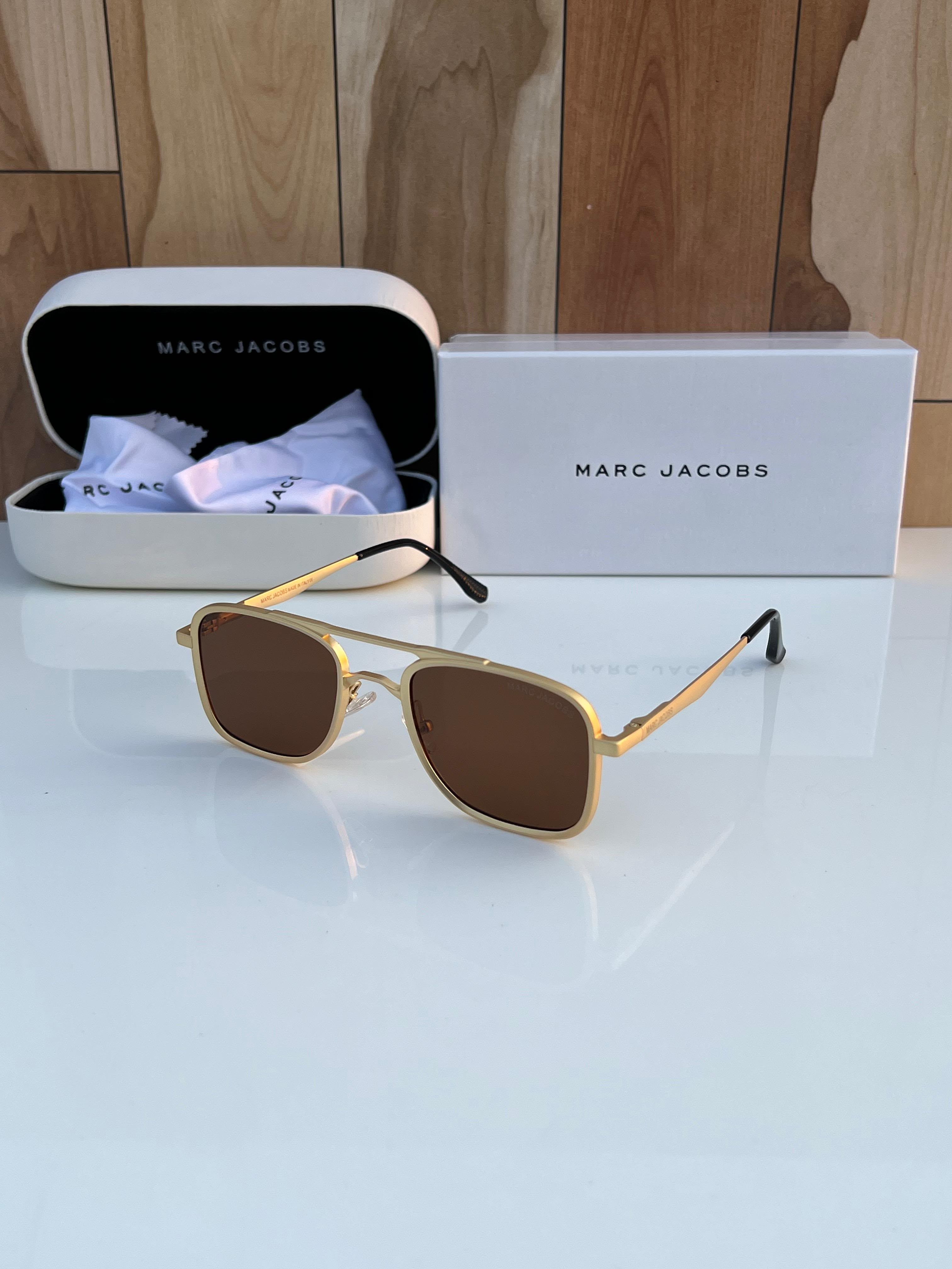Maarc_Jacobs 503 Gold Brown