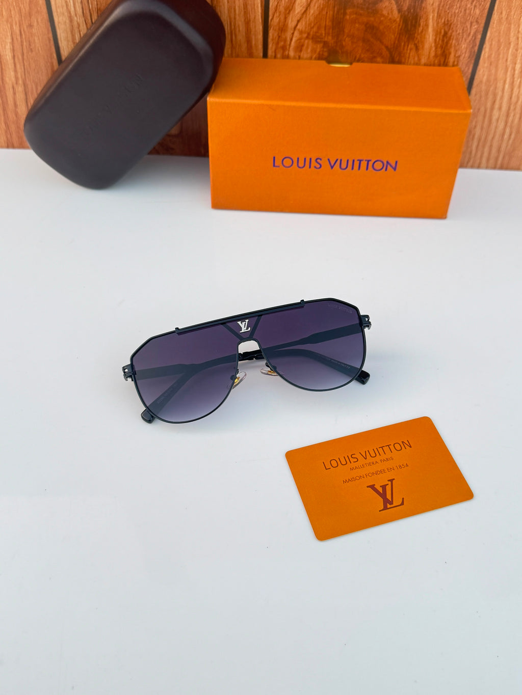 Louis_Vuitton 22295 Aviators