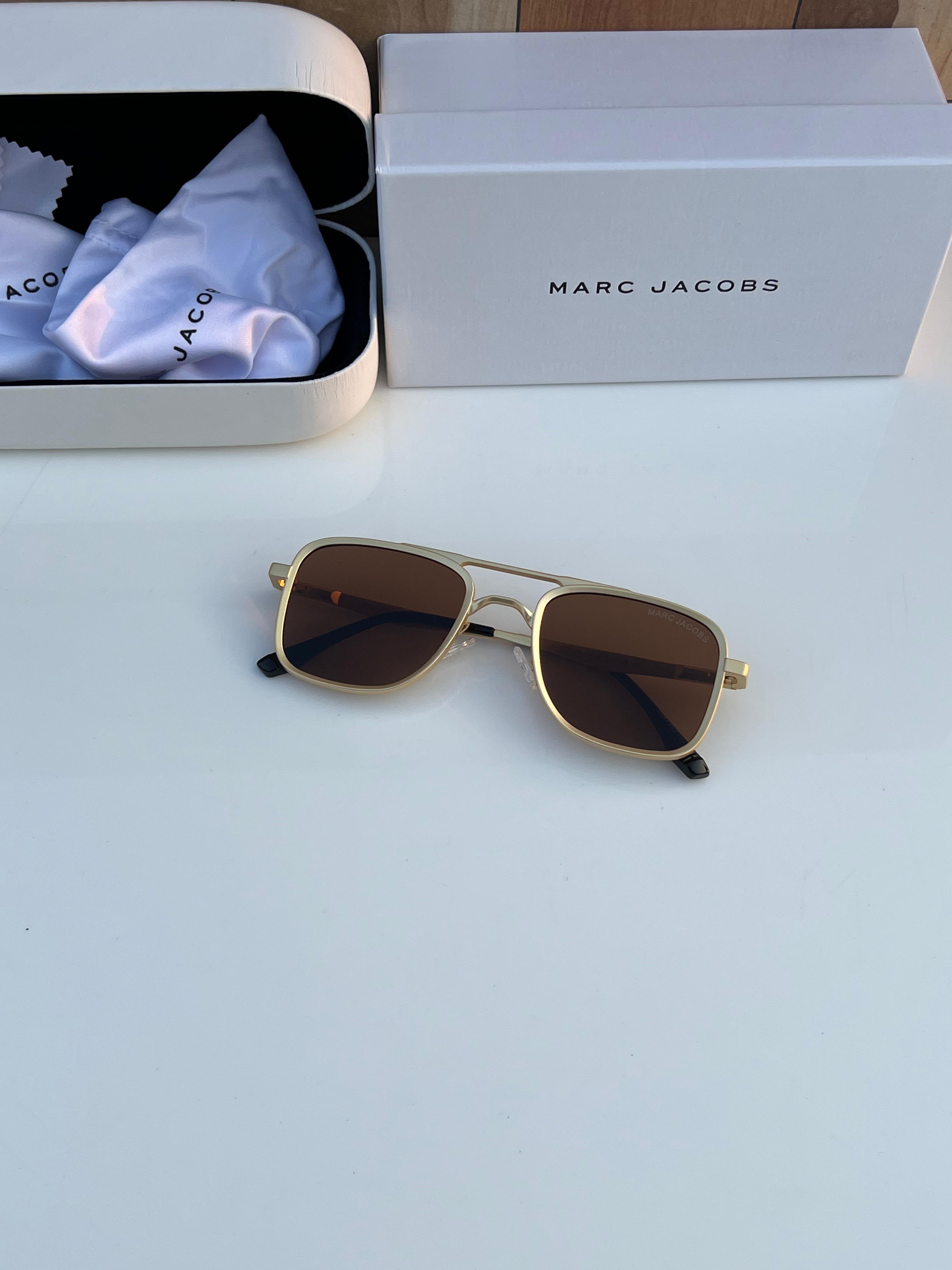 Maarc_Jacobs 503 Gold Brown