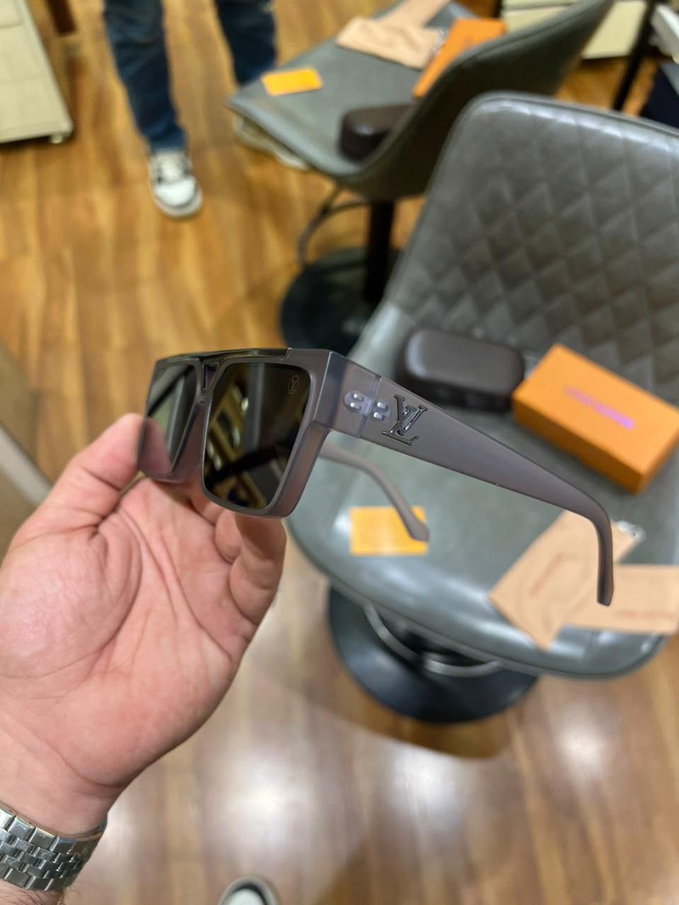 Louis_Vuitton 1984 Matt Grey