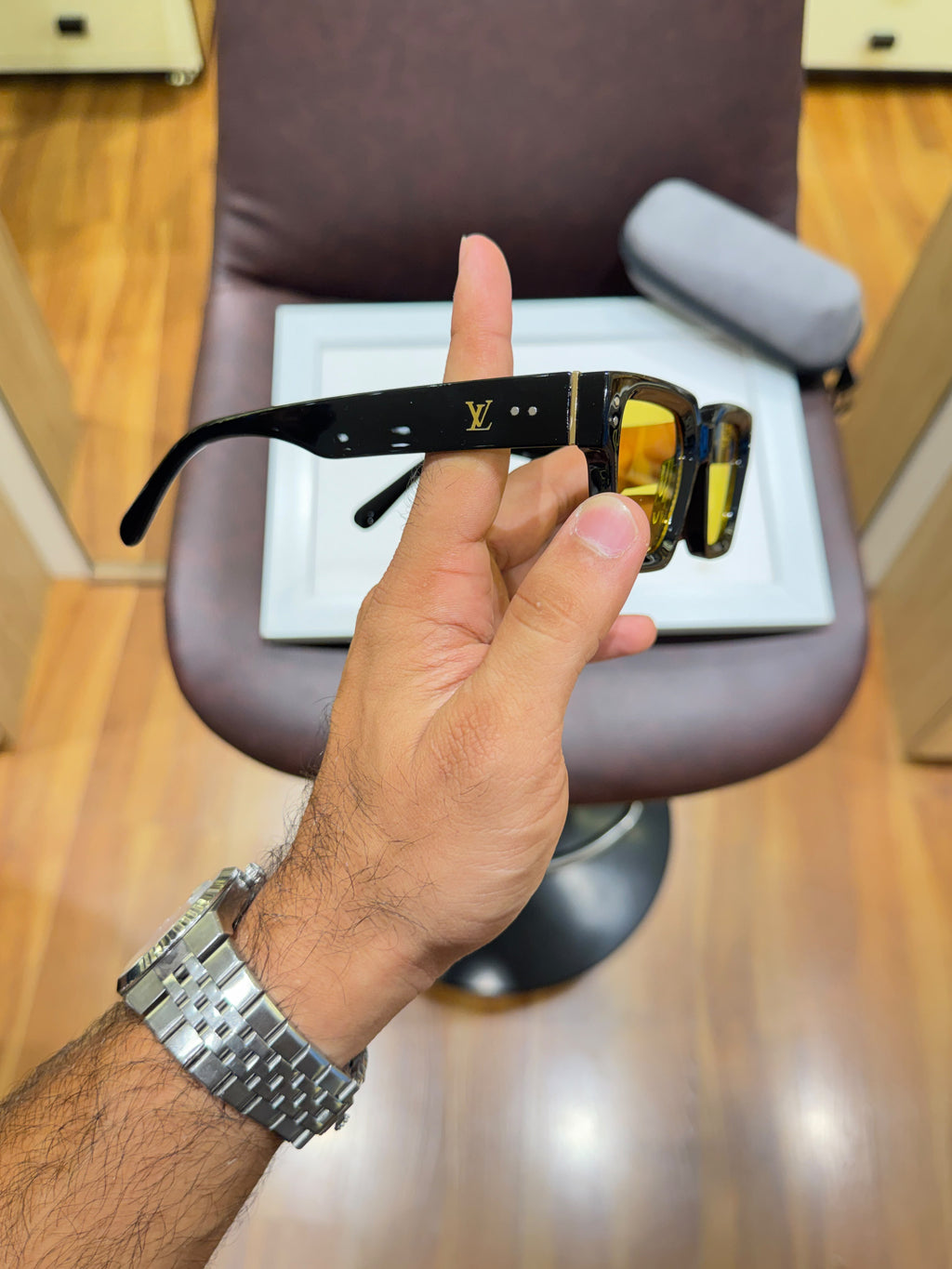 Loui_s Vuitto_n 35104 Black Yellow
