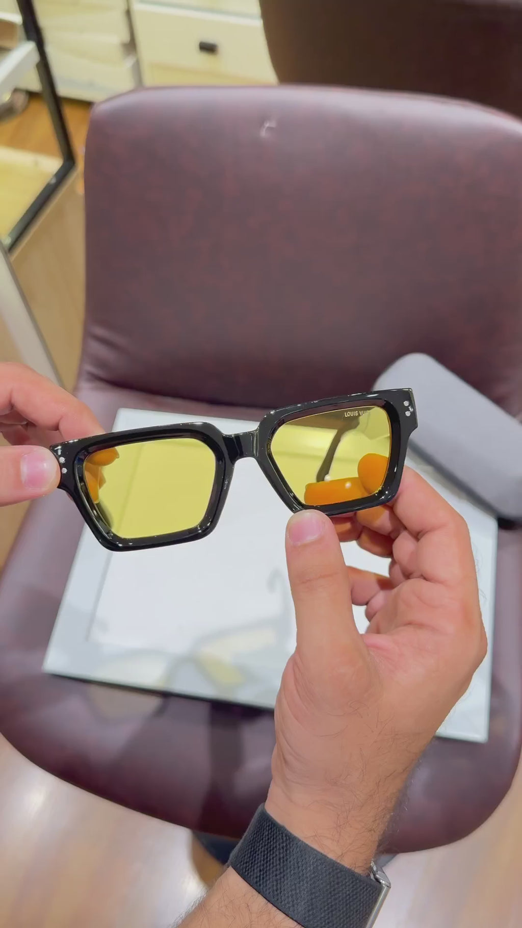 Loui_s Vuitto_n 35104 Black Yellow