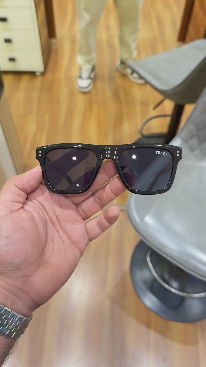 Prad_a 3835 Black