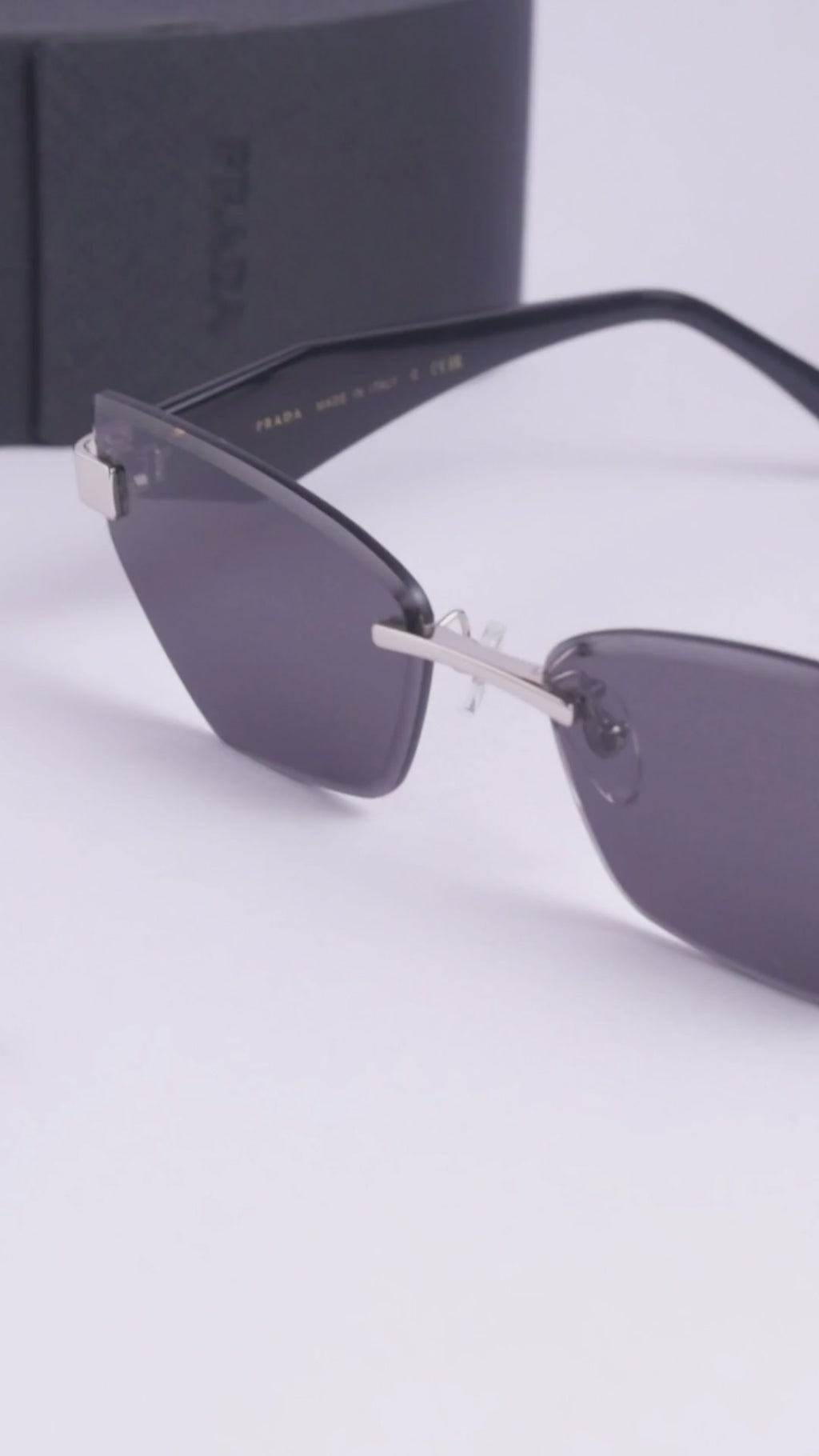 Prad_a 210 Silver Black