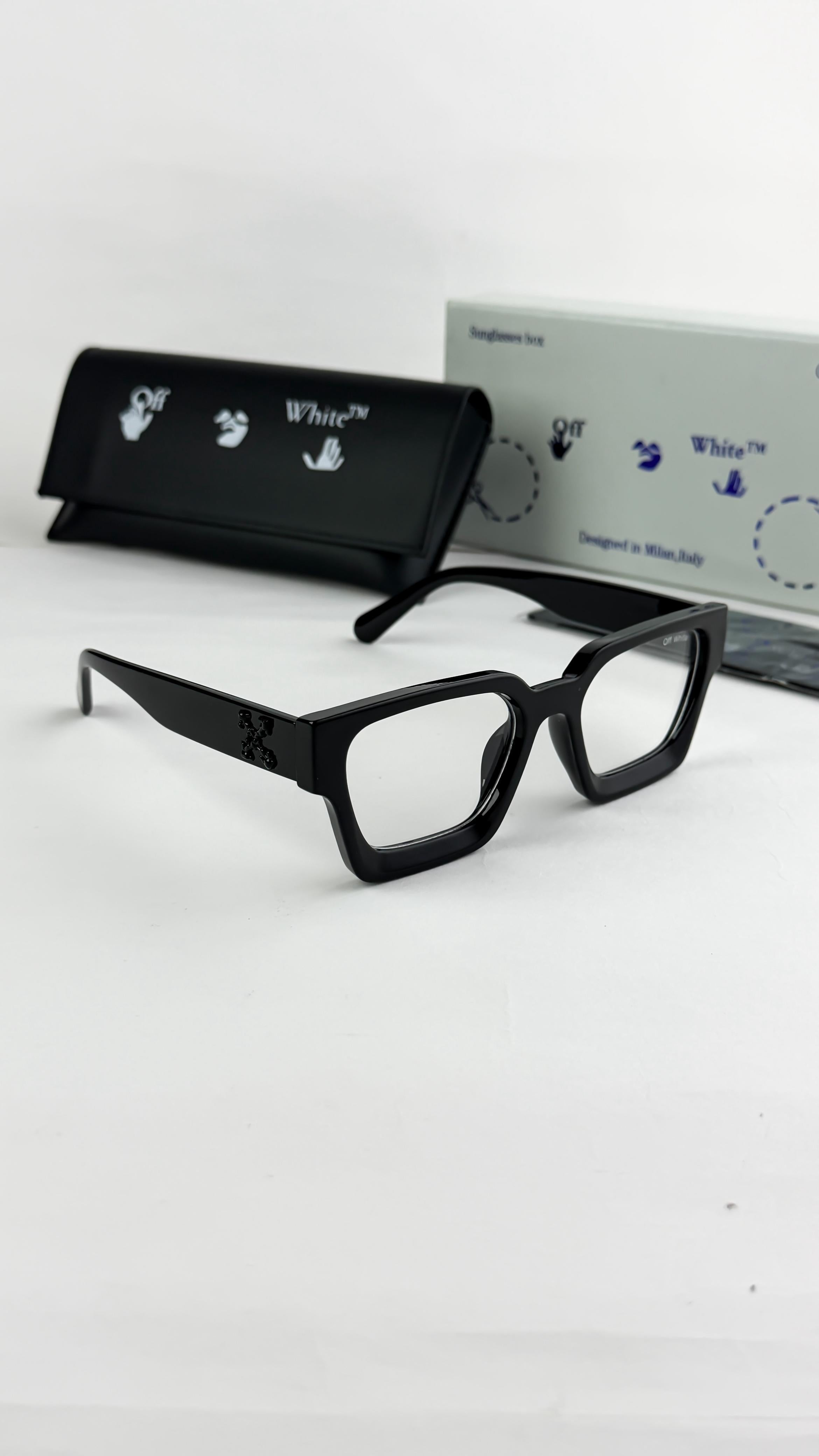 OFFF White 88995 Premiun Black Frame